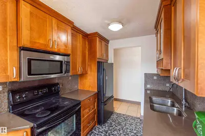 Photo 2 of #302 10745 83 AV NW
