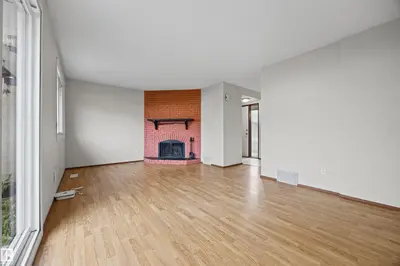 Photo 2 of 2744 105 ST NW