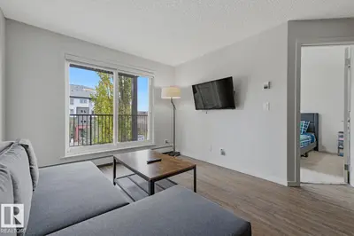 Photo 4 of #303 5521 7 AV SW