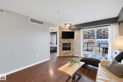 Photo 4 of #314 10118 106 AV NW