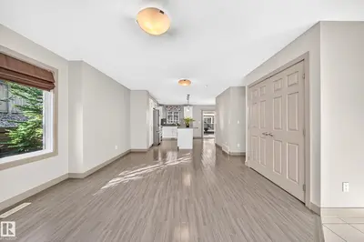 Photo 4 of #33 1150 WINDERMERE WY SW