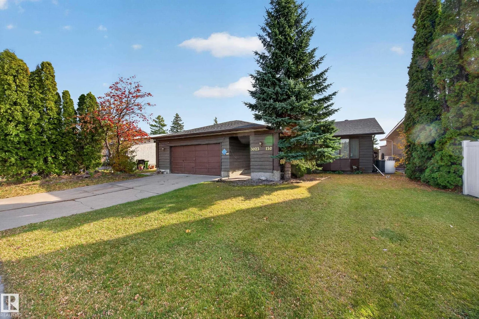 3023 130 AV NW, Edmonton