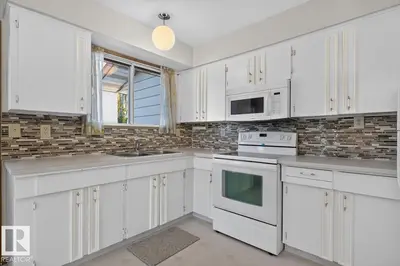 Photo 3 of 3047 143 AV NW