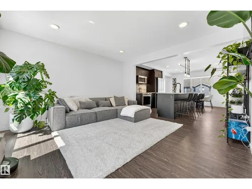 #13 850 Secord BV NW