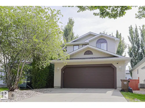 8 Erinwoods PL