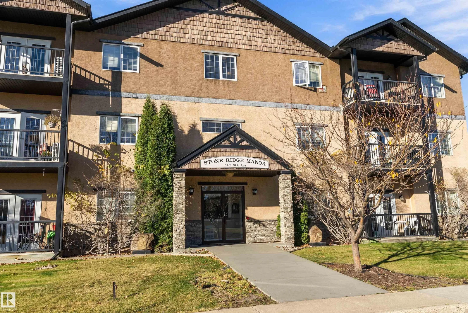 #303 5401 37a AV, Wetaskiwin