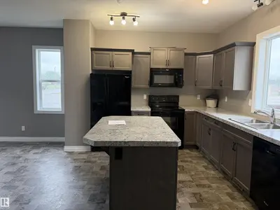 Photo 3 of 4038 56 AV
