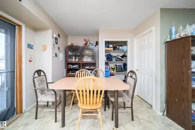 Photo 2 of 34 Heatherglen CL