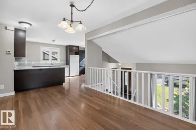 Photo 3 of 3524 51 ST NW