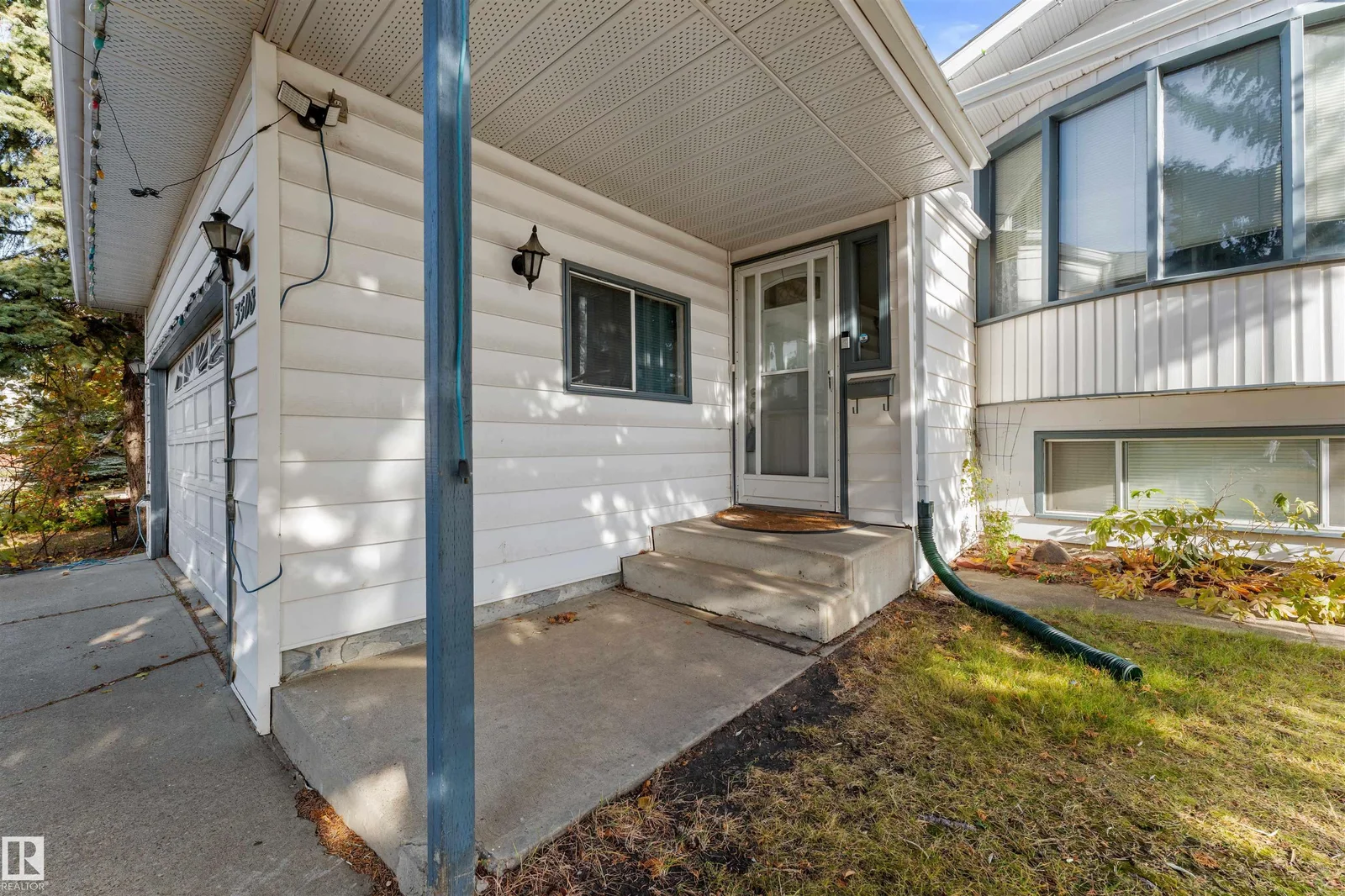 3508 20 AV NW, Edmonton