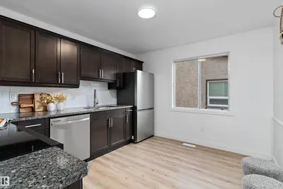 Photo 3 of 3816 41 AV NW