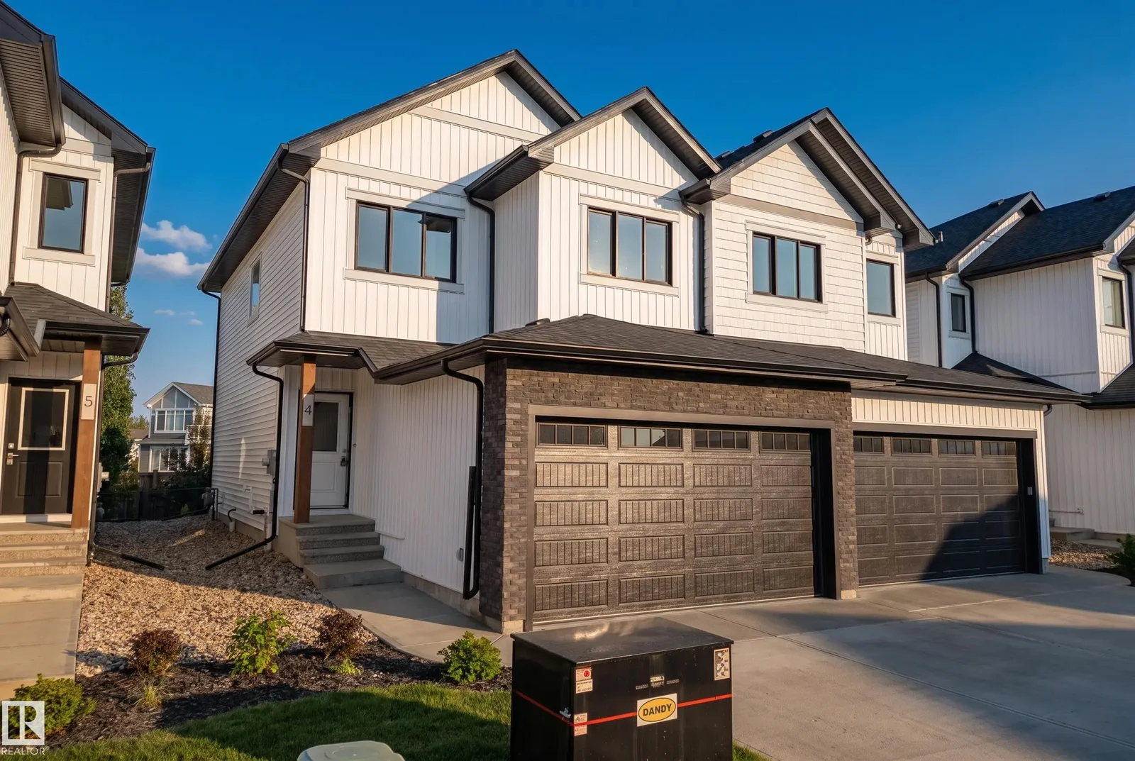 #4 5122 213A ST NW, Edmonton